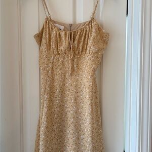 Sadie & Sage Beige Floral Dress